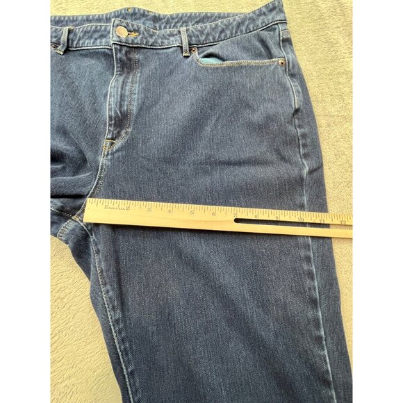L.L.Bean Classic Fit Womens Petite Jeans Size 18 PET Denim Relaxed Style W36 L27 - Picture 8 of 11